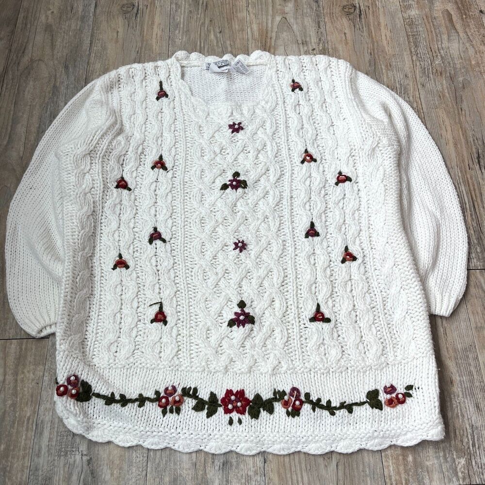 Vintage Embroidered Sweater Granny core Floral White Cable Knit Oversized Medium